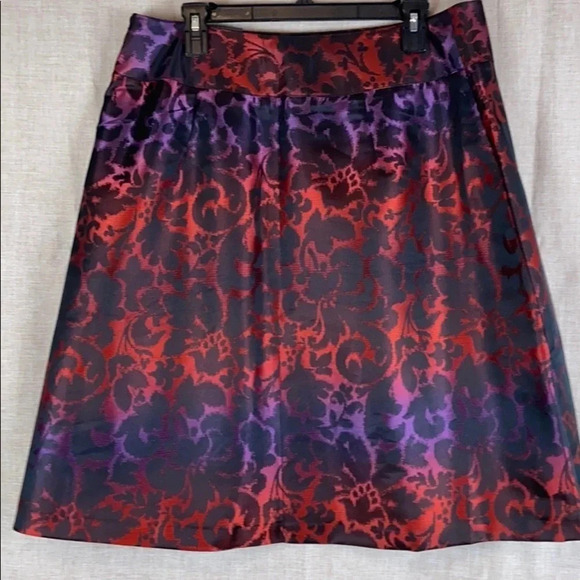 Lane Bryant NEW Women’s 14 Pleated Front Skirt Damask Red Black Shimmer - Picture 2 of 5